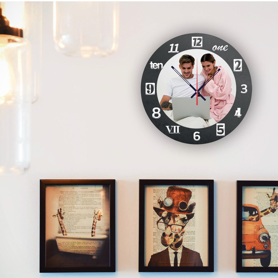 Personalized Wall Clock (Round Circle)